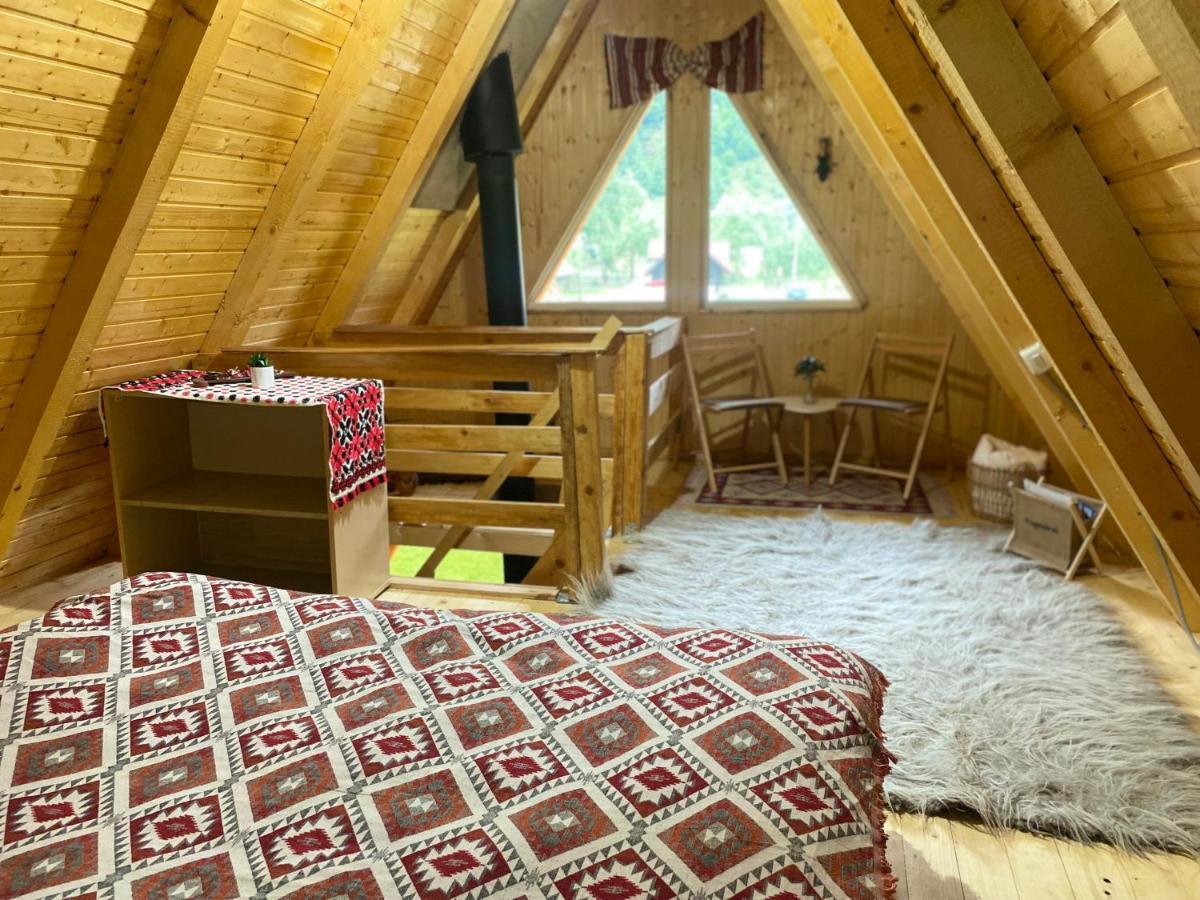 Vila Cabanutze Satic Rucăr Exteriér fotografie