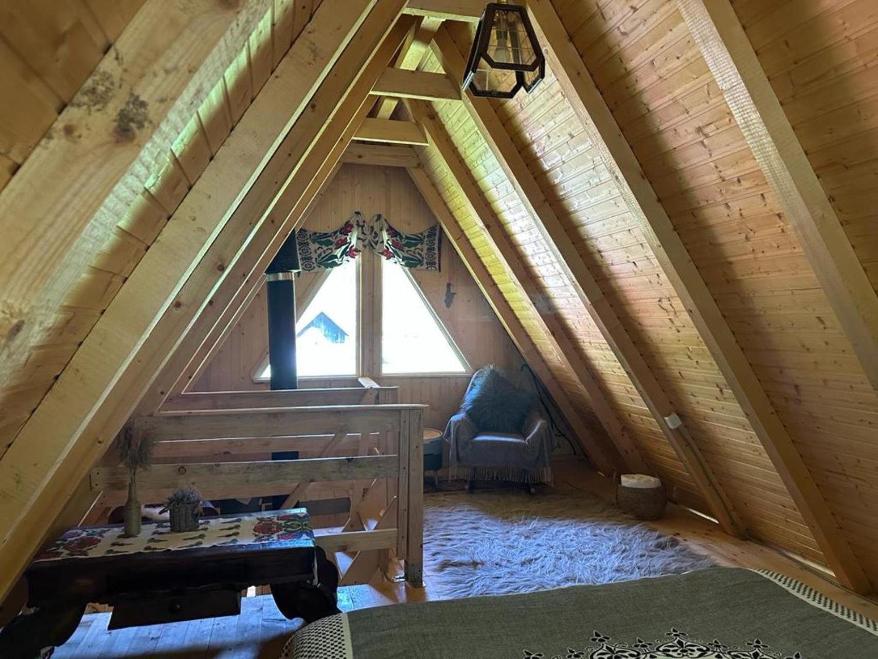 Vila Cabanutze Satic Rucăr Exteriér fotografie